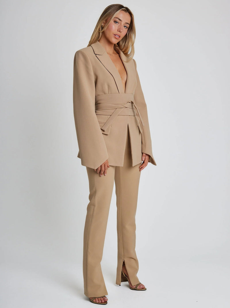 Estelle™ – Luxurious Blazer with Belt